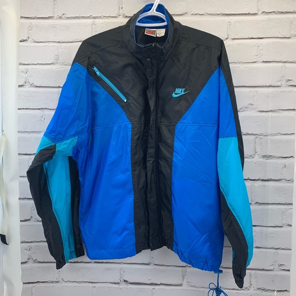 Nike Other - VINTAGE NIKE SPRING WINDBREAKER